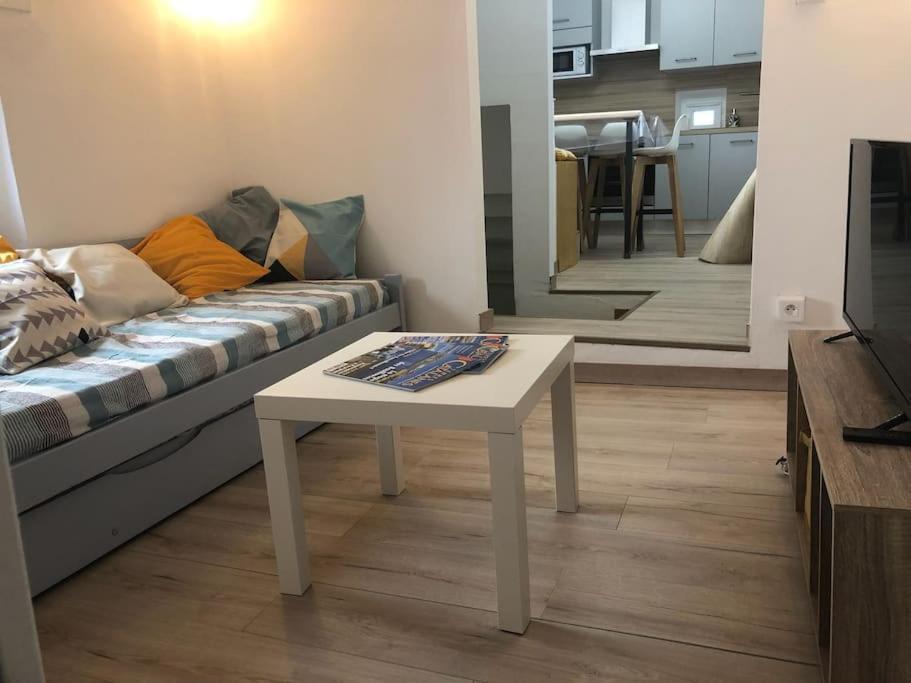 סרט Au Coeur De Ville Avec Terrasse מראה חיצוני תמונה